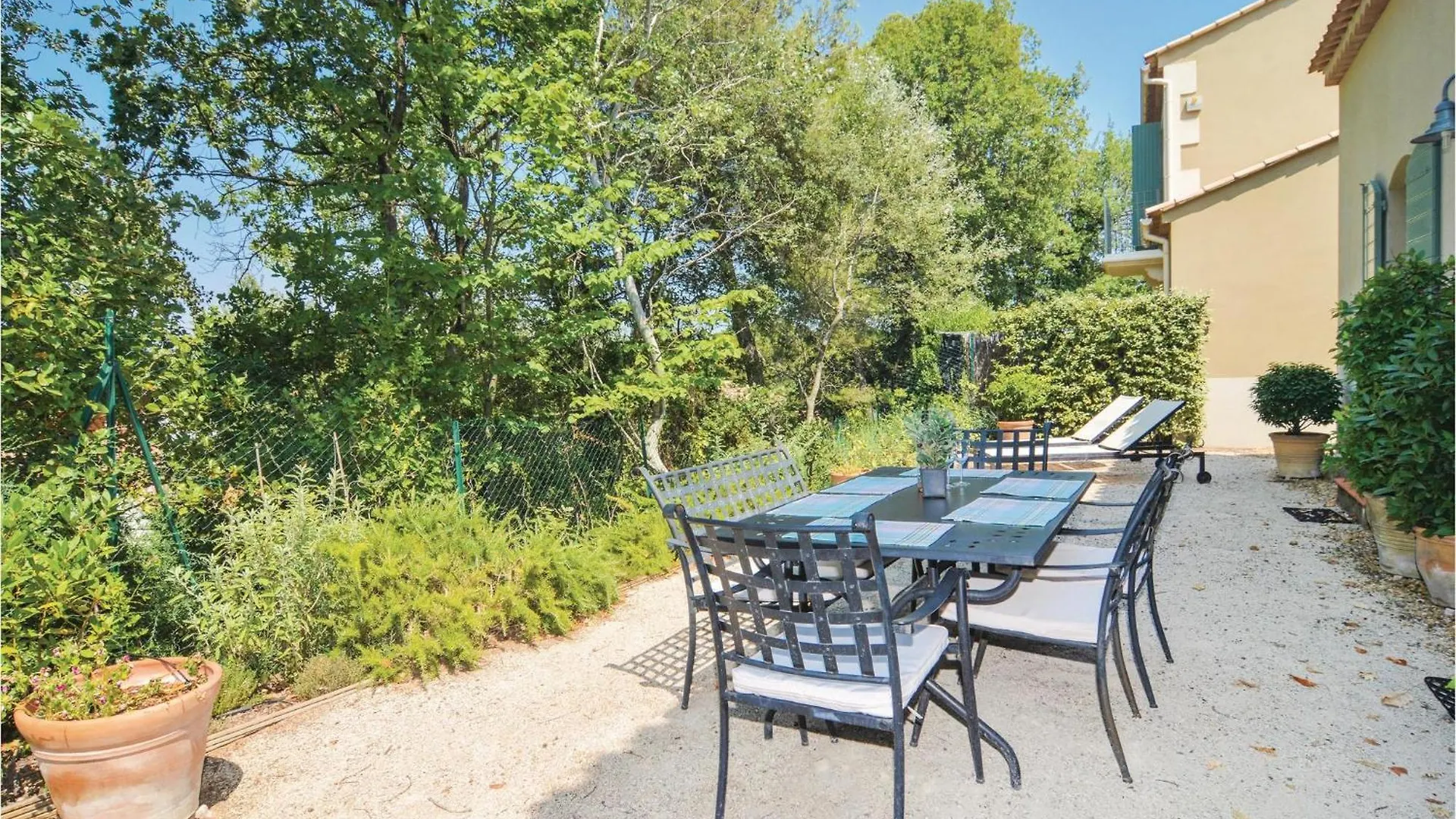 3 Bedroom Cozy Home In Saint Remy De Provence Saint-Remy-de-Provence