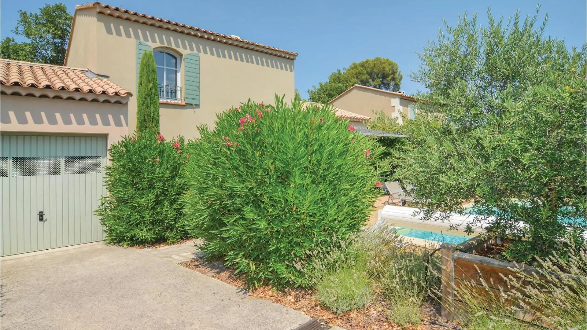 3 Bedroom Cozy Home In Saint Remy De Provence 0*, Saint-Remy-de-Provence